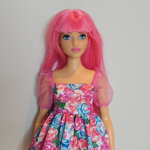 Barbie Doll with Pink Hair - Picture 2 of 4